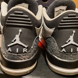 Air Jordan 3 Retro
